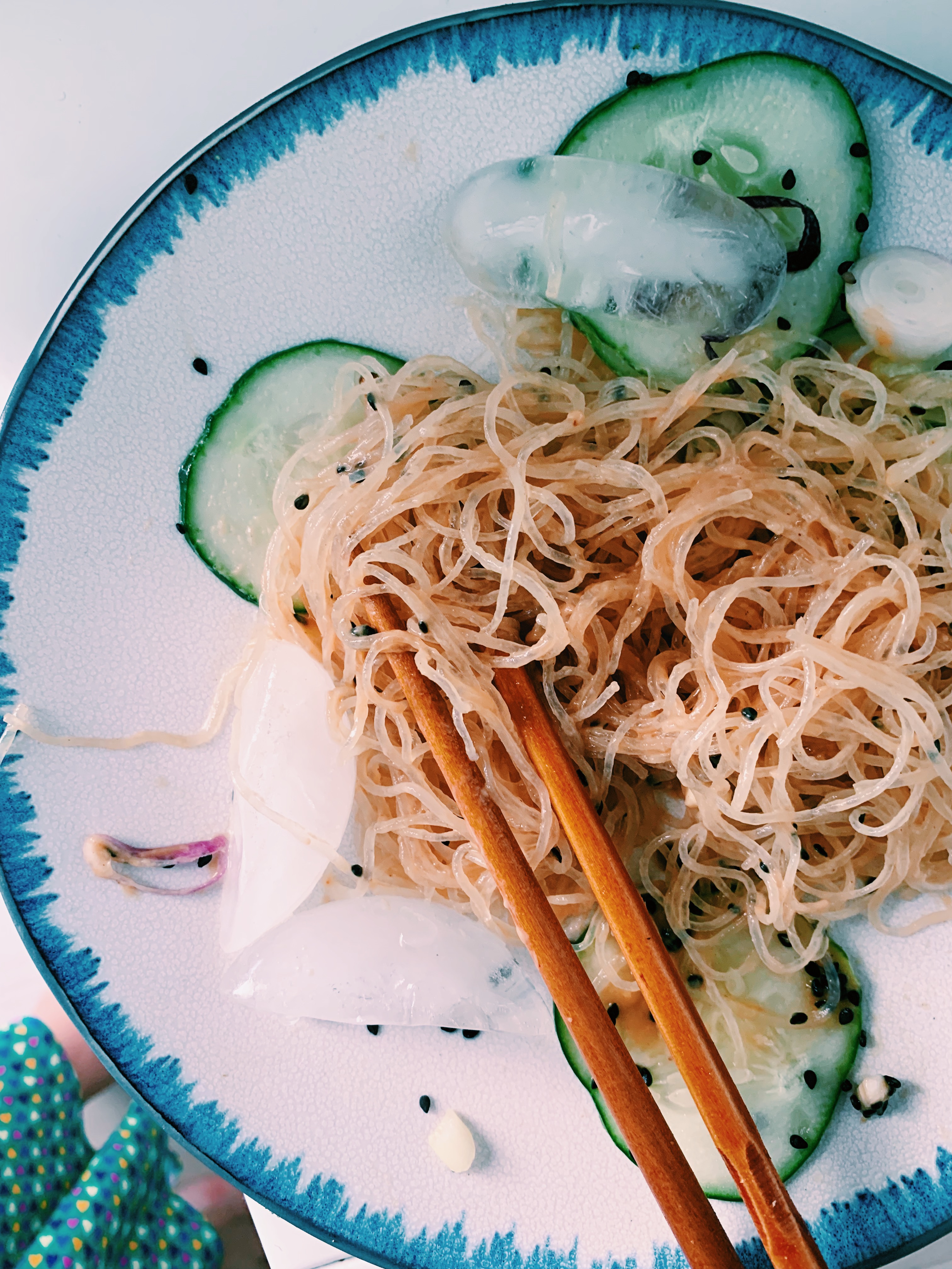 Chilled Sesame Mung Bean Noodles Bonberi